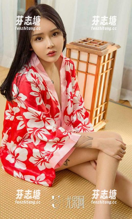 爱尤物-维妮卡 爱尤物 - 维妮卡长腿写真:如果腿会说话,那肯定在讲故事!