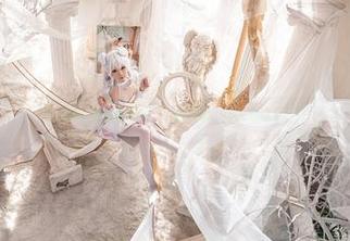 王胖胖u的写真作品：一袭白裙，让人心动不已！