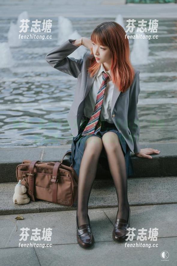 祖木子 快来!祖木子的夏日写真,不收费,只带你走进一个无限闪光的世界!