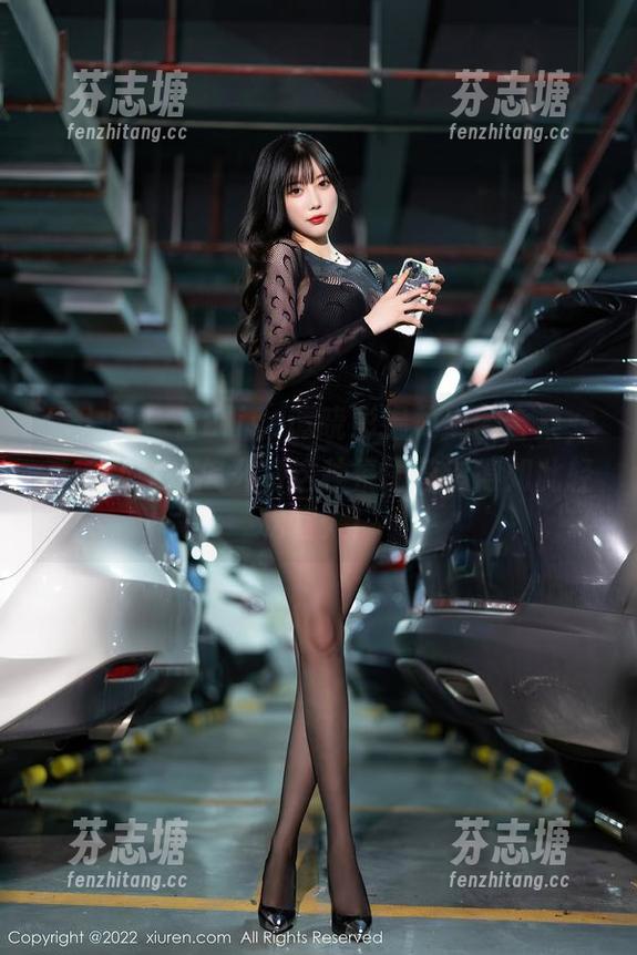 秀人网-Elise谭晓彤 秀人网 - 看Elise谭晓彤温柔美图合集,真不知她是怎么将这种氛围营造得如此轻松宜人!