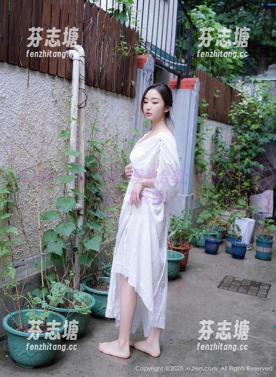 秀人网-冯木木 秀人网 - 冯木木花嫁壁纸合集:让你的屏幕也散发花香!