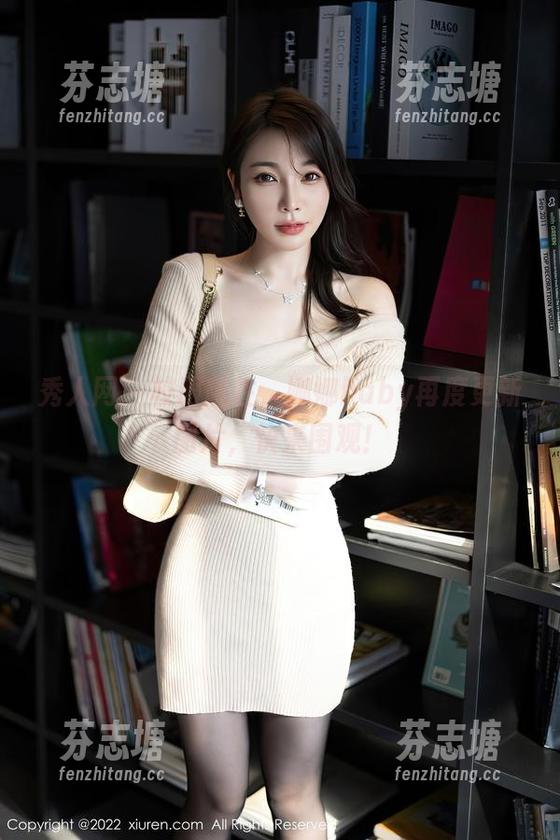 秀人网 - 校服随性，娜娜baby再度更新图片，快来围观！