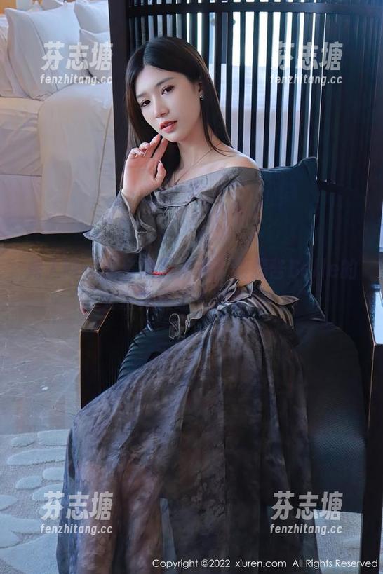 秀人网 - 全套原图来袭，媛媛酱Belle的女友真是让人羡慕啊！