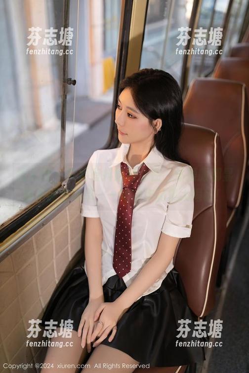 秀人网 - 只要有抖娘利世在，体操服都显得不那么简单——她的作品集大揭秘！