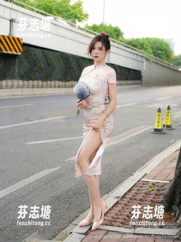 秀人网-林文文 秀人网 - 开启网盘,下载林文文的白丝瞬间,快上车!