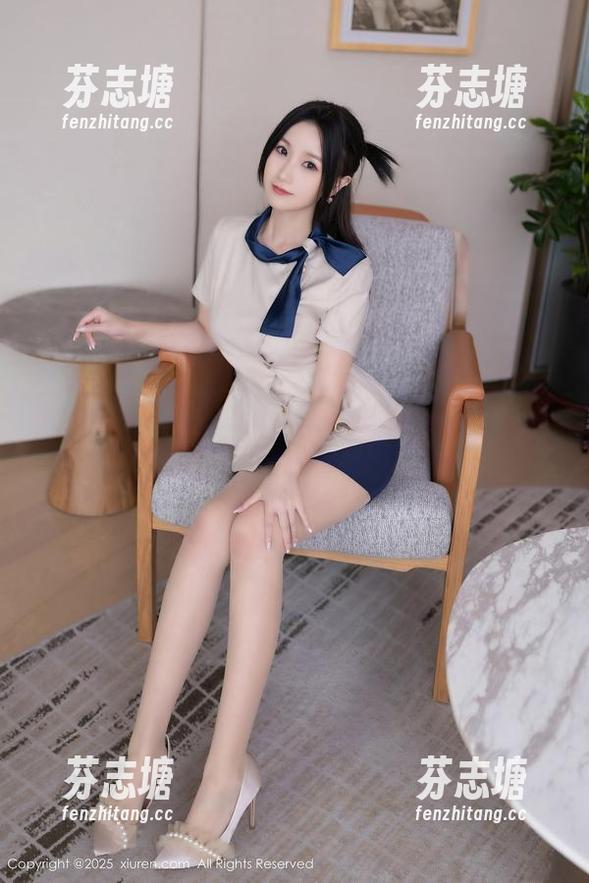 秀人网 - 一本正经地看清妙的校园写真：照片合集，认真又滑稽