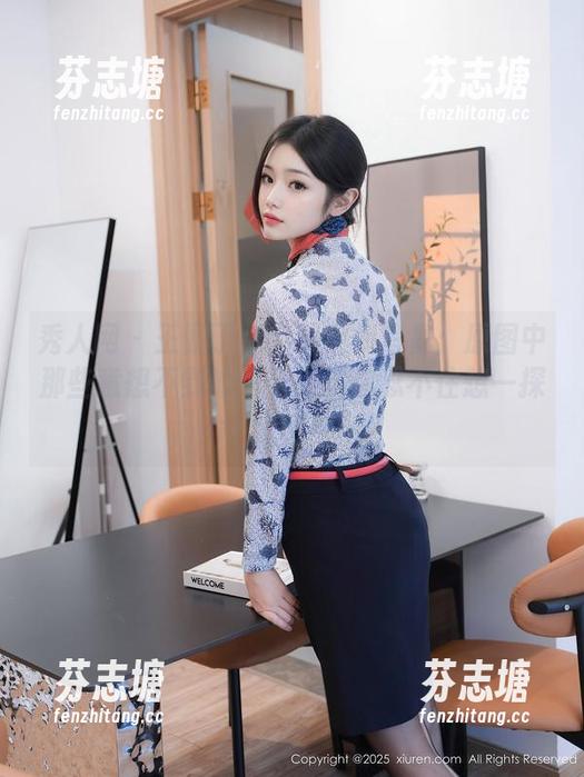 秀人网-王俪丁小宝贝 秀人网 - 王俪丁小宝贝空姐写真:原图中那些意想不到的细节,让你忍不住想一探究竟!