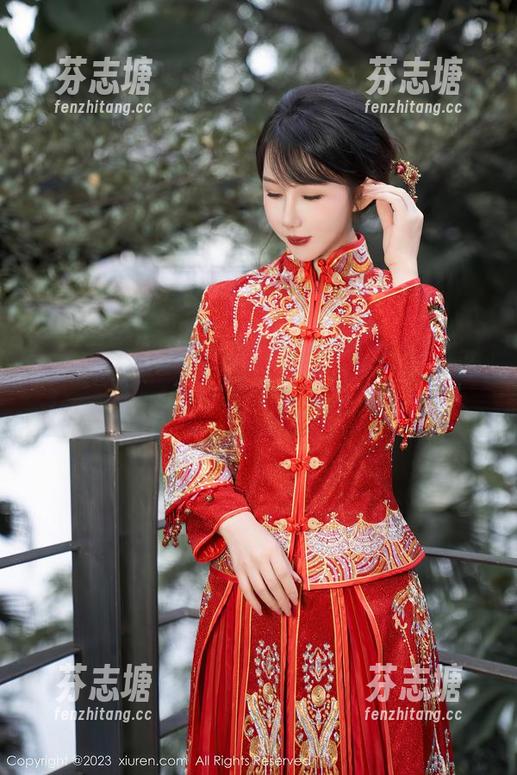 秀人网 - 看这里！软糖爱喝奶的影像全集，吊带系列让你大开眼界
