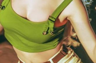 秋和柯基黑色原图:她悄悄藏起来的故事