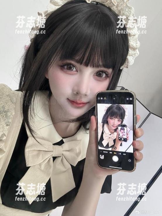 秋山AkI 在秋山AkI的镜头下,亚丝娜的COS就像秋风般拂面!
