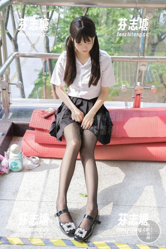 稚乖画册-夜夜 稚乖画册 - 夜夜写真:80d白丝,每次都让人心动不已的福利!