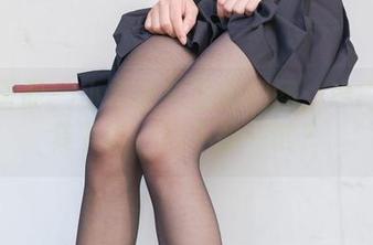稚乖画册 – 小木屋与生煎团团:冷门写真集下载,敢不敢一试?