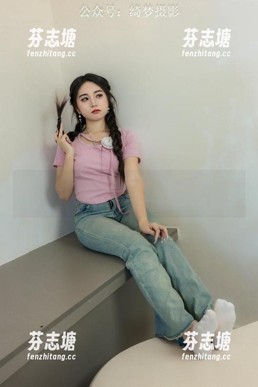 绮梦摄影-团子 绮梦摄影 - 套装带来的团子魅力:高清写真集抢眼又抢心!