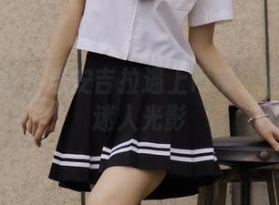 绮梦摄影 – 当安吉拉遇上吊带：私拍中的迷人光影