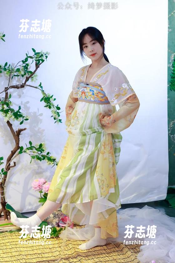 绮梦摄影-露露 绮梦摄影 - 别小看这件白衬衫:露露向你展示她的作品资源的无穷魅力