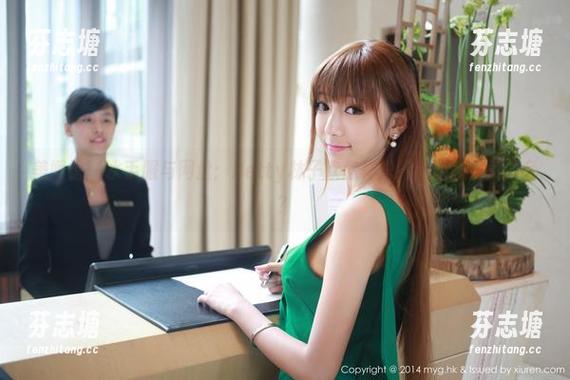 美媛馆-Betty林子欣 美媛馆 - 水手服与网盘:Betty林子欣怎样把青春装进这片蓝色?