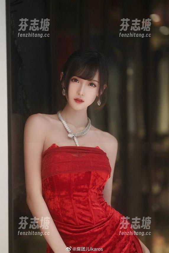 腐团儿Ikaros 腐团儿Ikaros最新套装合集:不只是穿搭,更是小心思的展示,快来围观!