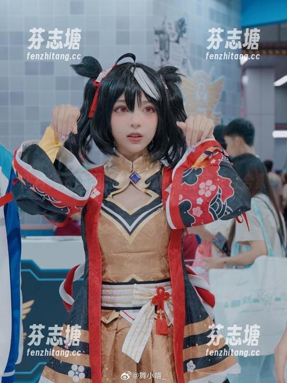 在月光下翩翩起舞：舞小喵私房天台合集`