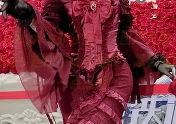 花兮_honoka办公室：这图片完美，但原图里那点小尴尬不让人感叹，怎么就差那么一点点呢？
