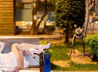 无圣光的奇观：落落Raku与她的黑猫情缘，图集内有不为人知的喵秘！