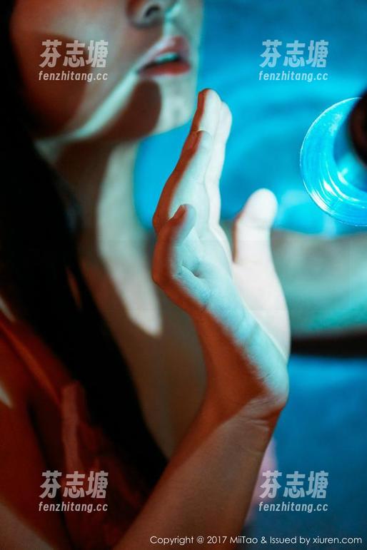 蜜桃社-李颖诗 蜜桃社 - 超级诱惑!李颖诗校服全套写真,下载来就当你看过!