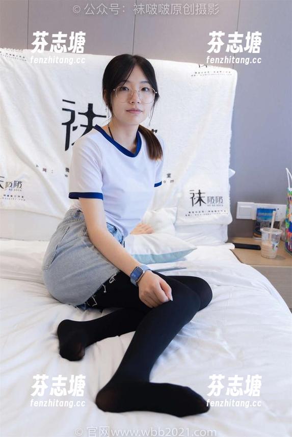 袜啵啵 - 小甜豆的护士服造型：无圣光下的清新与调皮