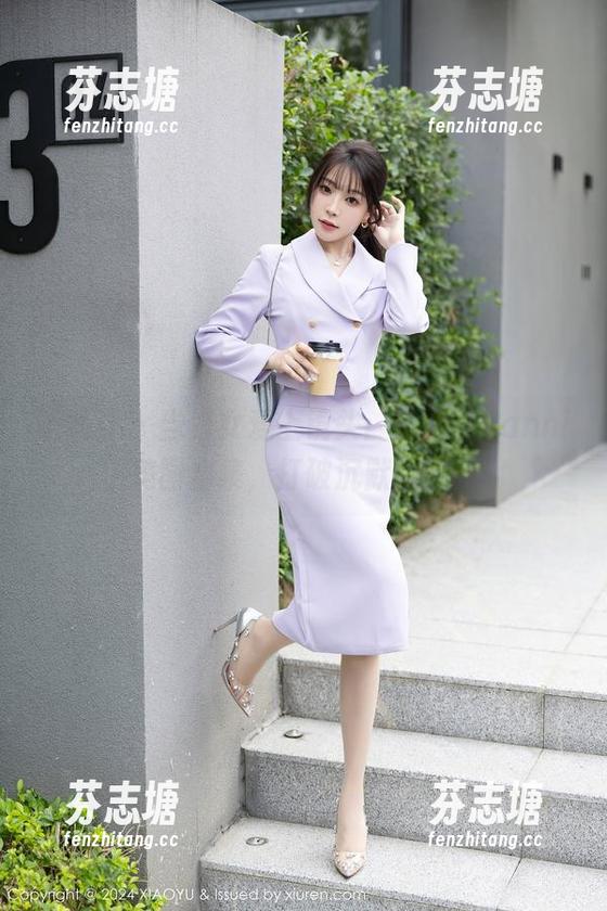 语画界 - 当修女爱上镜头：王馨瑶yanni美图合集，打破沉默的魅力