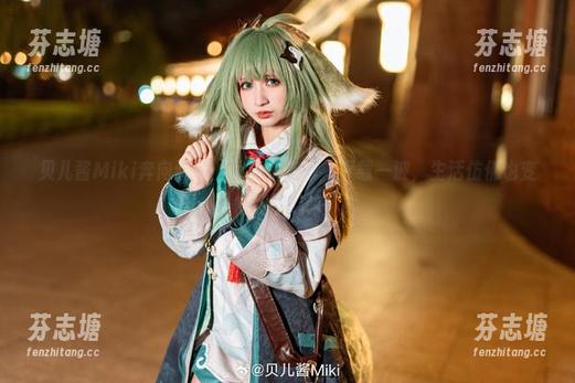 贝儿酱Miki 贝儿酱Miki奔向红裙:写真集来袭,下载一波,生活仿佛也变得甜蜜起来!