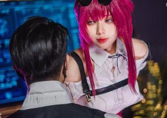 阿九从不咕咕(九言)的女仆初体验全套图集：角色扮演还是单纯的幻想？