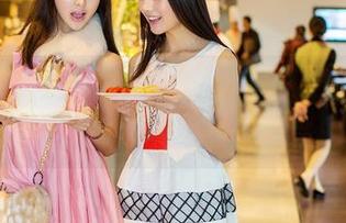 青豆客 – 不止是体操服，卓琳妹妹的作品让人忍不住想多停留一会！