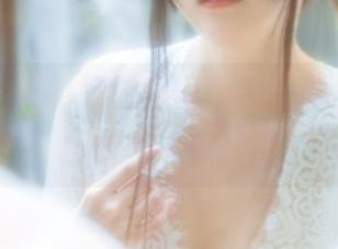 看！香草喵露露的厨娘定制写真，光影中藏着多少食欲？