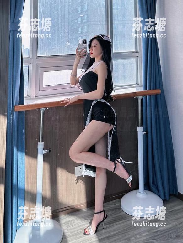 黎允熙 微密圈 - 浪漫升级!黎允熙最新原图中的绿色白色蕾丝,清新又撩人~
