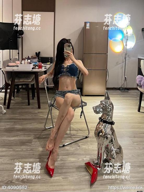 微密圈 - 这通往灵魂深处的黎允熙baby修女作品，分享后你也能成为修行达人？