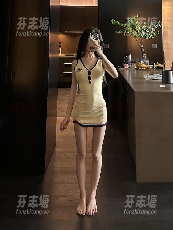 黎允熙baby 微密圈 - 写真大曝光!黎允熙baby的长腿挑战你的想象力